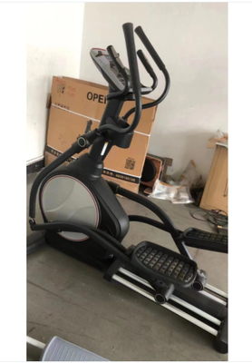 Bicicleta elíptica do exercício elíptico do equipamento do Gym ISO9001 que carrega 150kg