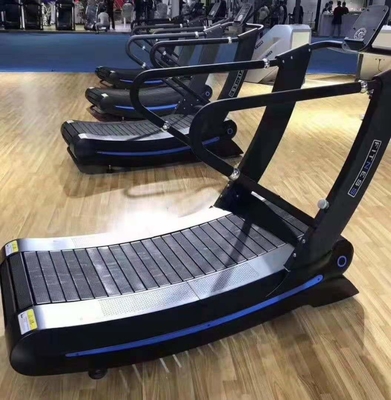 área de corrida curvada comercial 1500*440mm do equipamento do Gym da escada rolante do tubo de 3mm